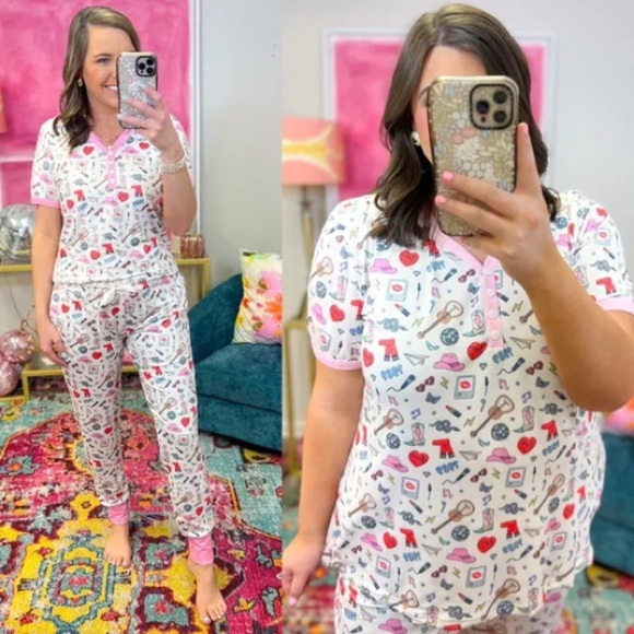 Taylor Swift eras pajamas set short sleeve tee pants joggers tour albums print - Picture 1 of 13